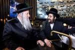 היסטארישע תורה רעוואלוציע אין שיכון סקווירא רייכע באנקעט אפגעצייכנט מיט הילכיגן סוקסעס 