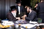 היסטארישע תורה רעוואלוציע אין שיכון סקווירא רייכע באנקעט אפגעצייכנט מיט הילכיגן סוקסעס 