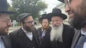 Main image for אפדעיט: ראש ישיבת ביהמ"ד גבוה הגאון ר' מלכיאל קאטלער שליט"א קומט יעצט אן אין ווייסן הויז פאר די מיטינג מיט פרעזידענט טראמפ. ר' מלכיאל האט געזאגט פאר רעפארטערס אז ער וועט נישט מאכן קיין ברכה אויפן פרעזידענט.