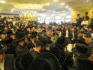 די לוויה פון כ"ק אדמו"ר מביאלא אוסטראווא זצ"ל פון בית מדרש אויף רחוב דוד דראובני אין ירושלים צום הר הזיתים.