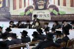 שמחת הבר מצוה פאר אן אייניקל ביי כ"ק אדמו"ר מתולדות צבי ספינקא שליט"א
