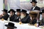 שמחת הבר מצוה פאר אן אייניקל ביי כ"ק אדמו"ר מתולדות צבי ספינקא שליט"א