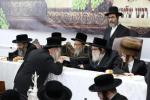 שמחת הבר מצוה פאר אן אייניקל ביי כ"ק אדמו"ר מתולדות צבי ספינקא שליט"א