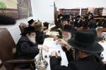 שמחת הבר מצוה פאר אן אייניקל ביי כ"ק אדמו"ר מתולדות צבי ספינקא שליט"א