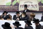 שמחת הבר מצוה פאר אן אייניקל ביי כ"ק אדמו"ר מתולדות צבי ספינקא שליט"א