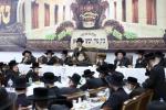 שמחת הבר מצוה פאר אן אייניקל ביי כ"ק אדמו"ר מתולדות צבי ספינקא שליט"א