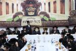 שמחת הבר מצוה פאר אן אייניקל ביי כ"ק אדמו"ר מתולדות צבי ספינקא שליט"א