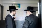 מעמד הנחת אבן הפינה רבתי פארן בנין ישיבה קטנה תולדות יעקב יוסף דחסידי סקווירא - מאנסי בראשות בני וחתני כ"ק האדמו"ר מסקווירא שליט"א
