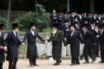 מעמד הנחת אבן הפינה רבתי פארן בנין ישיבה קטנה תולדות יעקב יוסף דחסידי סקווירא - מאנסי בראשות בני וחתני כ"ק האדמו"ר מסקווירא שליט"א