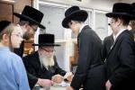 מעמד הנחת אבן הפינה רבתי פארן בנין ישיבה קטנה תולדות יעקב יוסף דחסידי סקווירא - מאנסי בראשות בני וחתני כ"ק האדמו"ר מסקווירא שליט"א