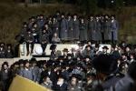 מעמד התפילה פון חסידי תולדות אהרן און מירון בראשות כ"ק אדמו"ר מתולדות אהרן שליט"א