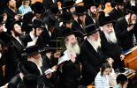 כ"ק אדמו"ר מצאנז קלויזענבורג שליט"א ביי אמירת סליחות ראשונות בקרב חסידיו אין עיה"ק ירושלים
