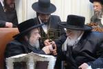 אדמורי"ם ביי פאר הדור הרה"ק רבי יעקב מאיר שעכטער שליט"א  לברך ולהתברך בברכת השנים לקראת הימים הנוראים