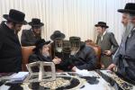 אדמורי"ם ביי פאר הדור הרה"ק רבי יעקב מאיר שעכטער שליט"א  לברך ולהתברך בברכת השנים לקראת הימים הנוראים