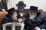 אדמורי"ם ביי פאר הדור הרה"ק רבי יעקב מאיר שעכטער שליט"א  לברך ולהתברך בברכת השנים לקראת הימים הנוראים