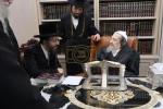 אדמורי"ם ביי פאר הדור הרה"ק רבי יעקב מאיר שעכטער שליט"א  לברך ולהתברך בברכת השנים לקראת הימים הנוראים