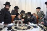 אדמורי"ם ביי פאר הדור הרה"ק רבי יעקב מאיר שעכטער שליט"א  לברך ולהתברך בברכת השנים לקראת הימים הנוראים