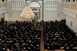 כ"ק אדמו"ר מסאטמאר שליט"א ביי אמירת סליחות היינט אינדערפרי אין ביהמ"ד הגדול.