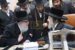 כ"ק אדמו"ר מבהוש שליט"א אצל פאר הדור הגה"צ רבי יעקב מאיר שכטער שליט"א