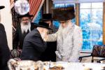 Main image for כ"ק אדמור מסאטמאר שליטא באזוכט אין שטוב פון הרבני הנגיד חיים מרדכי אינזליכט שליט"א אין מאָנסי