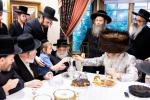 כ"ק אדמור מסאטמאר שליטא באזוכט אין שטוב פון הרבני הנגיד חיים מרדכי אינזליכט שליט"א אין מאָנסי