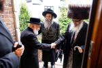 כ"ק אדמור מסאטמאר שליטא באזוכט אין שטוב פון הרבני הנגיד חיים מרדכי אינזליכט שליט"א אין מאָנסי
