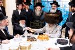 כ"ק אדמור מסאטמאר שליטא באזוכט אין שטוב פון הרבני הנגיד חיים מרדכי אינזליכט שליט"א אין מאָנסי