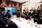 כ"ק אדמור מסאטמאר שליטא באזוכט אין שטוב פון הרבני הנגיד חיים מרדכי אינזליכט שליט"א אין מאָנסי