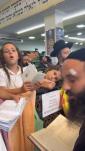 Main image for ווידעא: תינוקות של בית רבן שליסן זיך אן אין די תפילות בעת אומאן פילט זיך אן לקראת ראש השנה