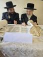 כתיבת ספר תורה כ"ק אדמו"ר מליסקא שליט"א ביי א כתיבת ספר תורה וואס איז געווארן געשריבן דורך ר' יעקב דוב כהן הי"ו