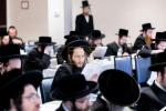 "כינוס הרבנים" דורך באַרימטער "מרכז הוראה" ברענגט צונויף נאָנט צו 200 רבנים ודיינים שליט"א