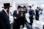 "כינוס הרבנים" דורך באַרימטער "מרכז הוראה" ברענגט צונויף נאָנט צו 200 רבנים ודיינים שליט"א