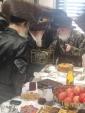אדמור"ים ורבנים באטייליגן זיך ביי אן סיום כתיבת ספר תורה בראשות כ"ק אדמו"ר ממאקאווע שליט"א
