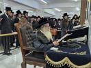 בילדער גאלעריע: כ"ק מרן אדמו"ר מצאנז קלויזענבורג שליט"א באזוכט אין ארה"ק פערטער טייל
