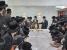 בילדער גאלעריע: כ"ק מרן אדמו"ר מצאנז קלויזענבורג שליט"א באזוכט אין ארה"ק פערטער טייל
