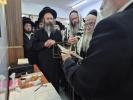 בילדער גאלעריע: כ"ק מרן אדמו"ר מצאנז קלויזענבורג שליט"א באזוכט אין ארה"ק פערטער טייל