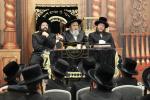 בעזלא ישיבה פון קרית גת זענן ארויף געקומן צו הערן א שיחת חיזוק פון כ"ק אדמור מדינוב לקראת ר"ה הבעל"ט