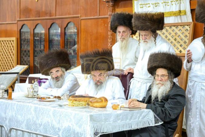 כ"ק אדמו"ר מלעלוב שליט"א האט געפראוועט דעם יום טוב