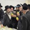 ד' מינים יריד פון טייערע סעט פאר ביליגע פרייזן דורך די קרית יואל צדקה קאסע צדקת העיר