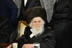 זארג אין די תורה וועלט: דער געזונט צושטאנד פון זקן רבני תל אביב, הגאון רבי מרדכי אויערבאך שליט"א, האט זיך פארערגערט
