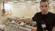אויפגעדעקט: א פאקס רעפארטער ווייזט פון דער נאנט די מוניציעס וואס זענען אנגעגרייט קעגן איראן