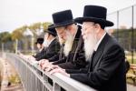 קריאת הקרבנות און אמירת תשליך ביי כ"ק אדמו"ר מבאבוב 45 שליט"א