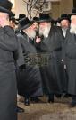 הנה מה טוב ומה נעים: האחים האדמורי"ם מנדבורנא אויף א היסטארישע באגעגעניש