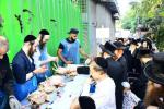 Main image for בילדער: כפרות שלאגן אין בני ברק ערב יום כיפור