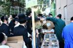 בילדער: כפרות שלאגן אין בני ברק ערב יום כיפור