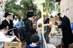בילדער: כפרות שלאגן אין בני ברק ערב יום כיפור