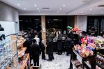 כ"ק אדמו"ר מסאטמאר שליט"א ביים מקיים זיין מנהג כפרות ערב יום הקדוש פארטאגס ביים נייעם סאטמאר פלייש לאקאציע אין קרית יואל