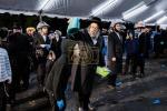 כ"ק אדמו"ר מסאטמאר שליט"א ביים מקיים זיין מנהג כפרות ערב יום הקדוש פארטאגס ביים נייעם סאטמאר פלייש לאקאציע אין קרית יואל