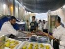 ערב סוכות איינקויפונגען אין פולן שוואונג אין רב שפע אין ירושלים