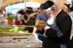 ערב סוכות איינקויפונגען אין פולן שוואונג אין רב שפע אין ירושלים